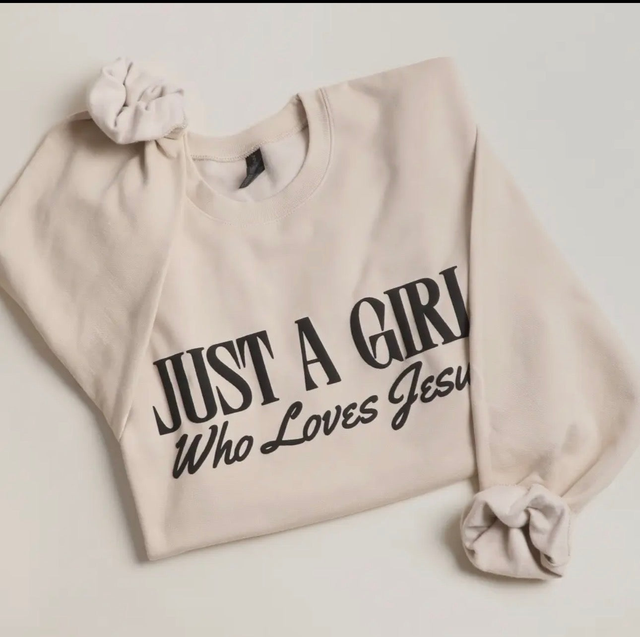 Just A Girl Who Loves Jesus – Crewneck Sweatshirt - Beige & Black